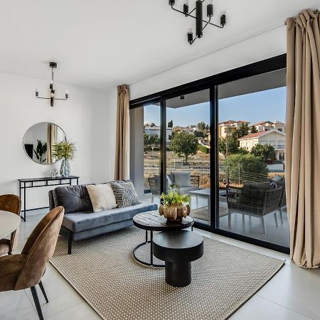 Sanders Elgio Limassol Luaran gambar