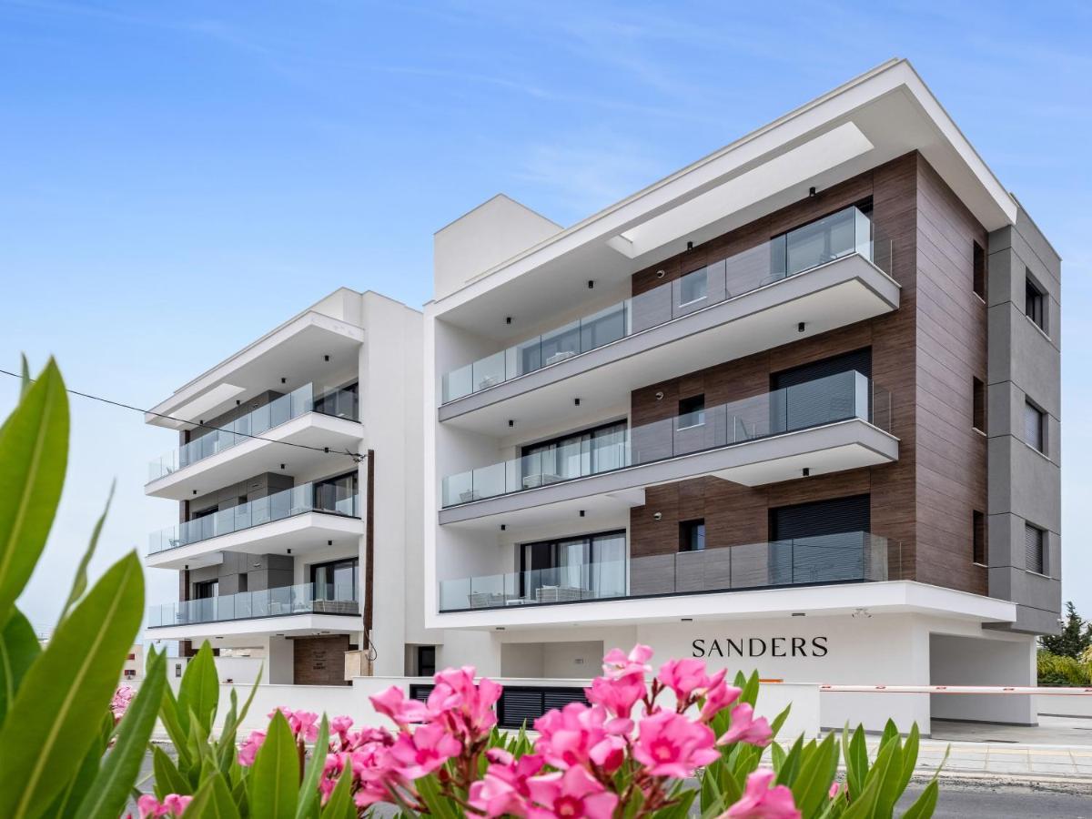 Sanders Elgio Limassol Luaran gambar