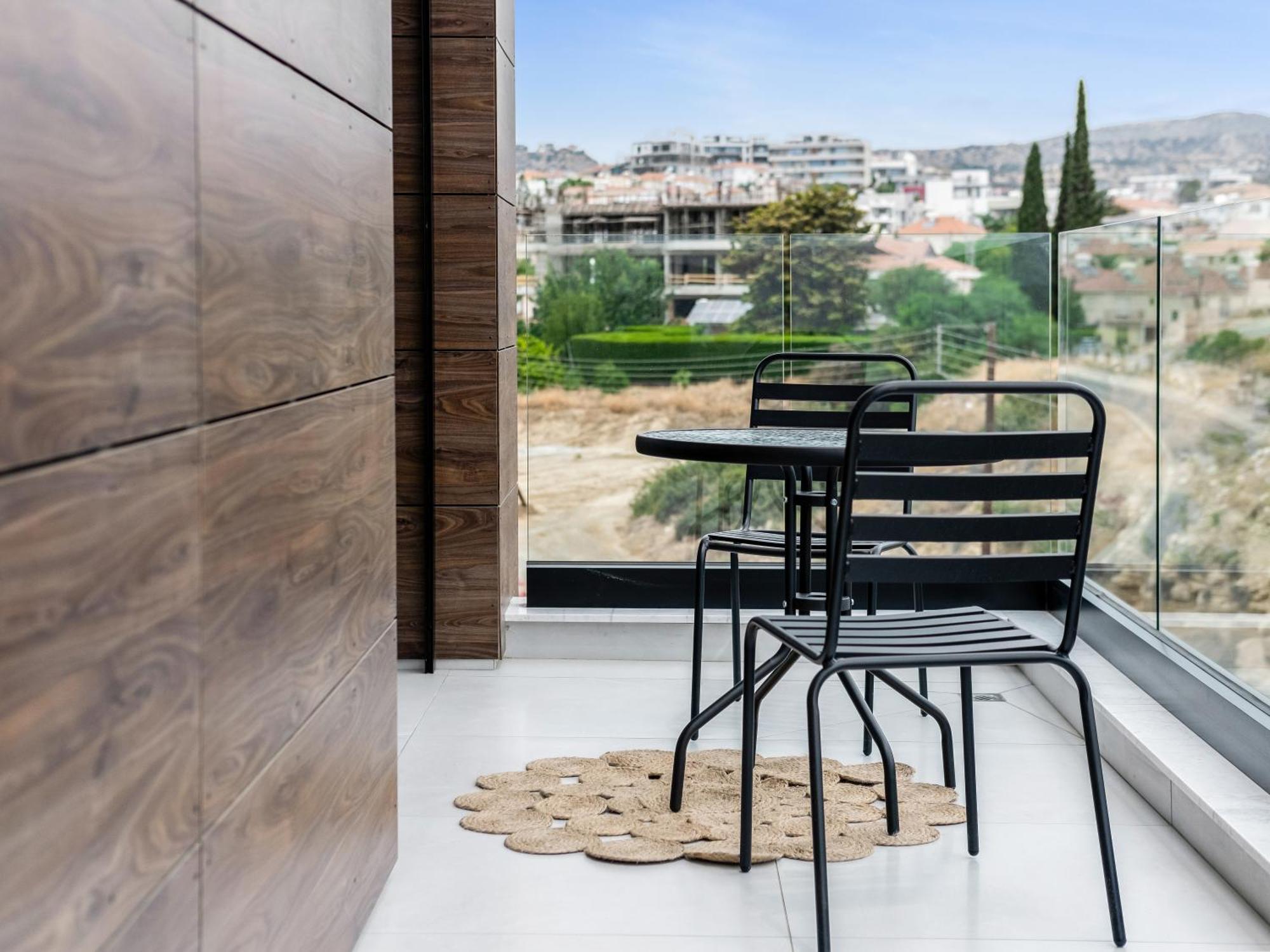Sanders Elgio Limassol Luaran gambar