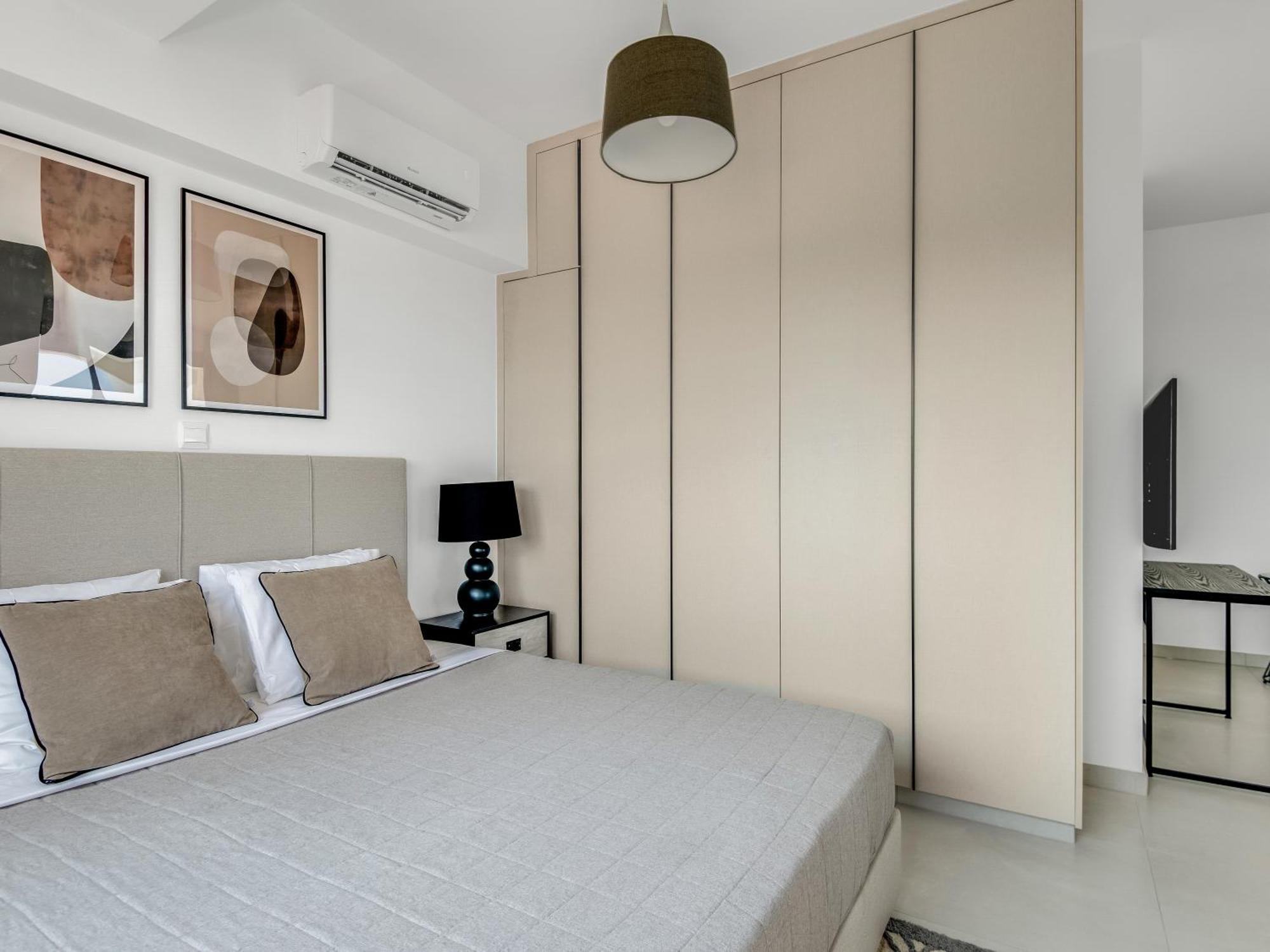 Sanders Elgio Limassol Luaran gambar