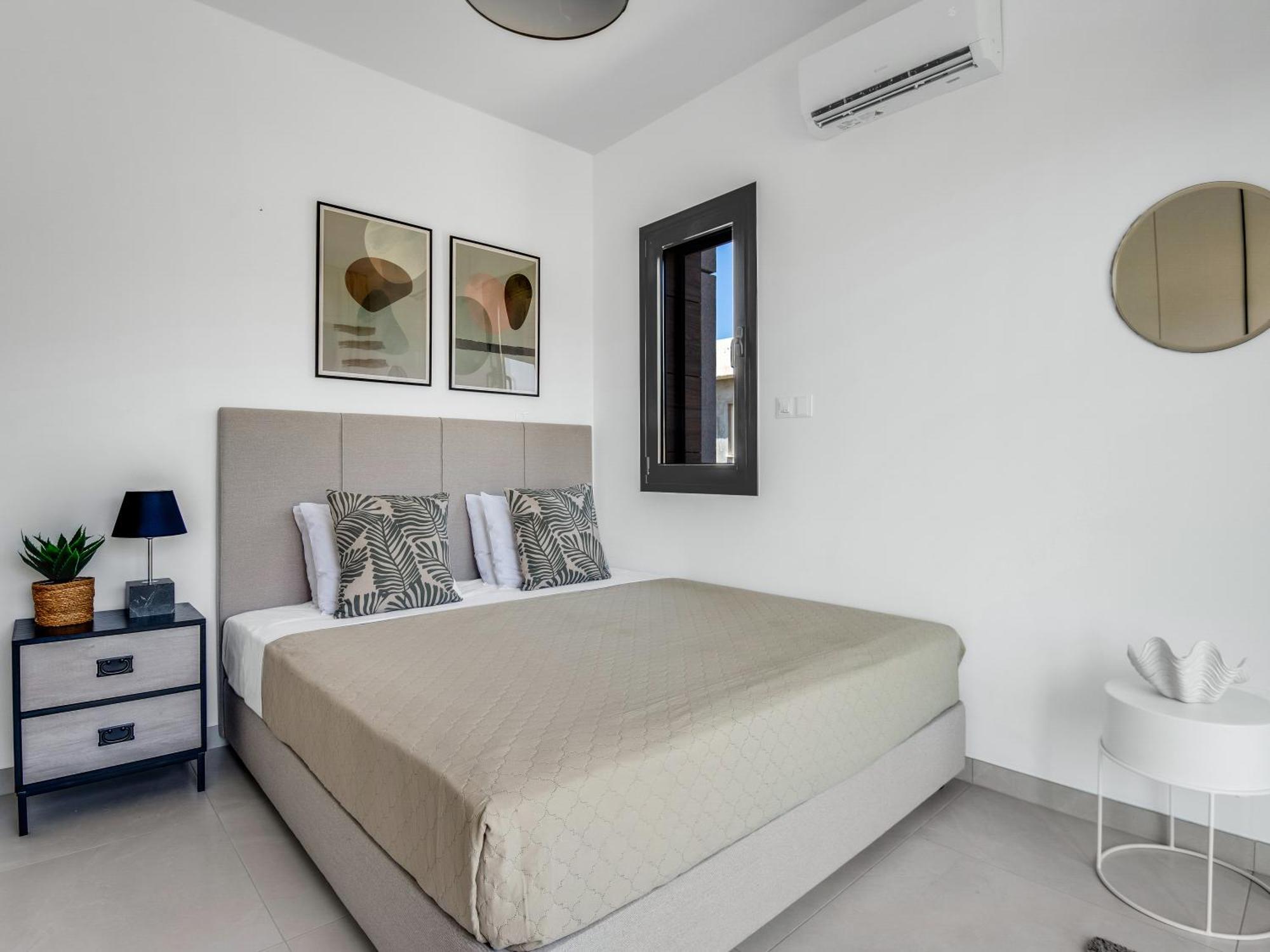 Sanders Elgio Limassol Bilik gambar