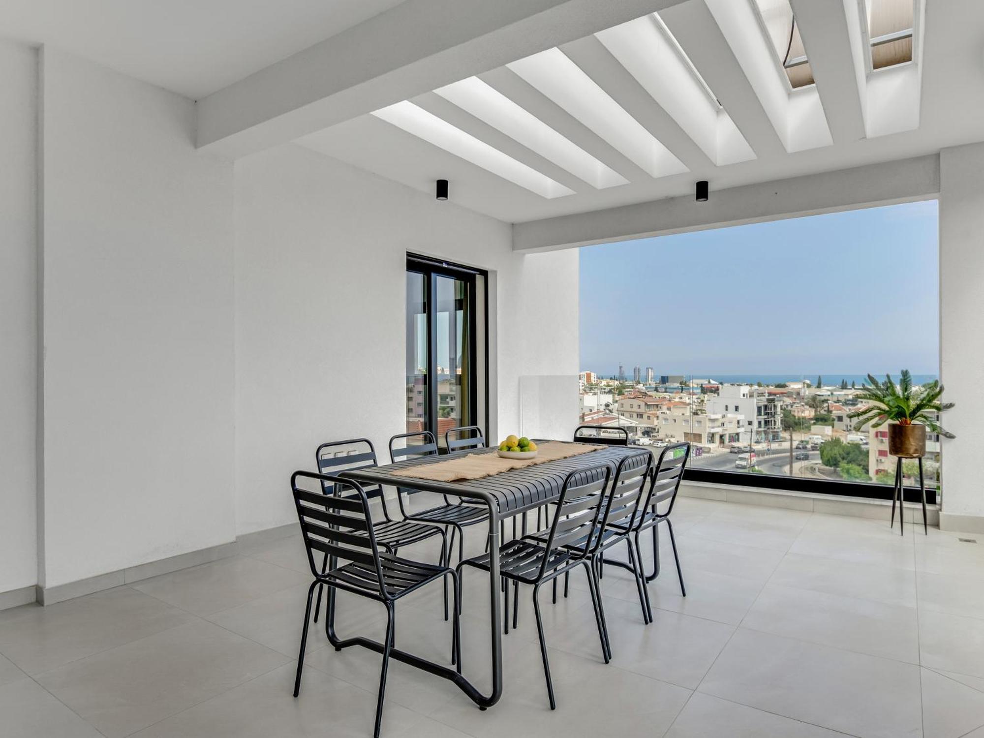 Sanders Elgio Limassol Bilik gambar