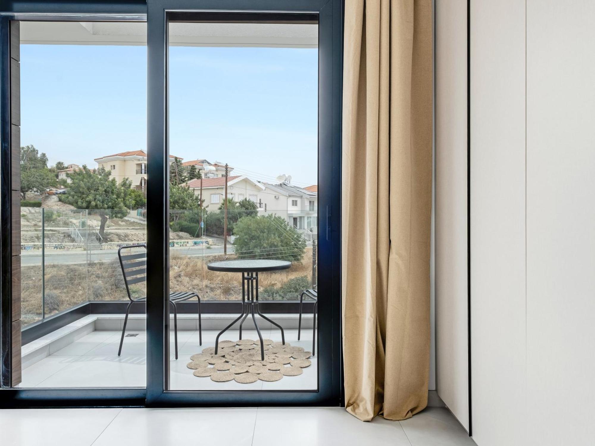 Sanders Elgio Limassol Bilik gambar