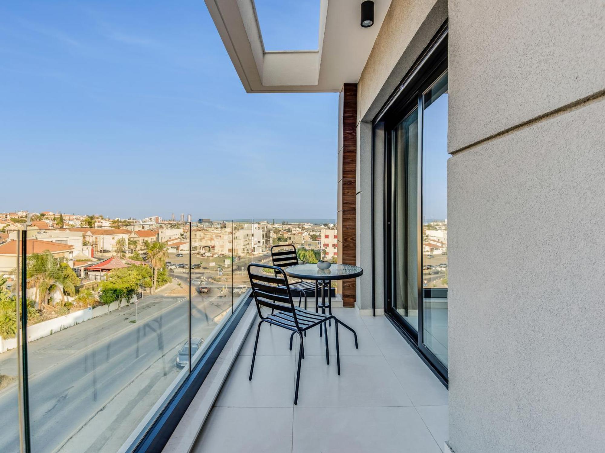 Sanders Elgio Limassol Bilik gambar