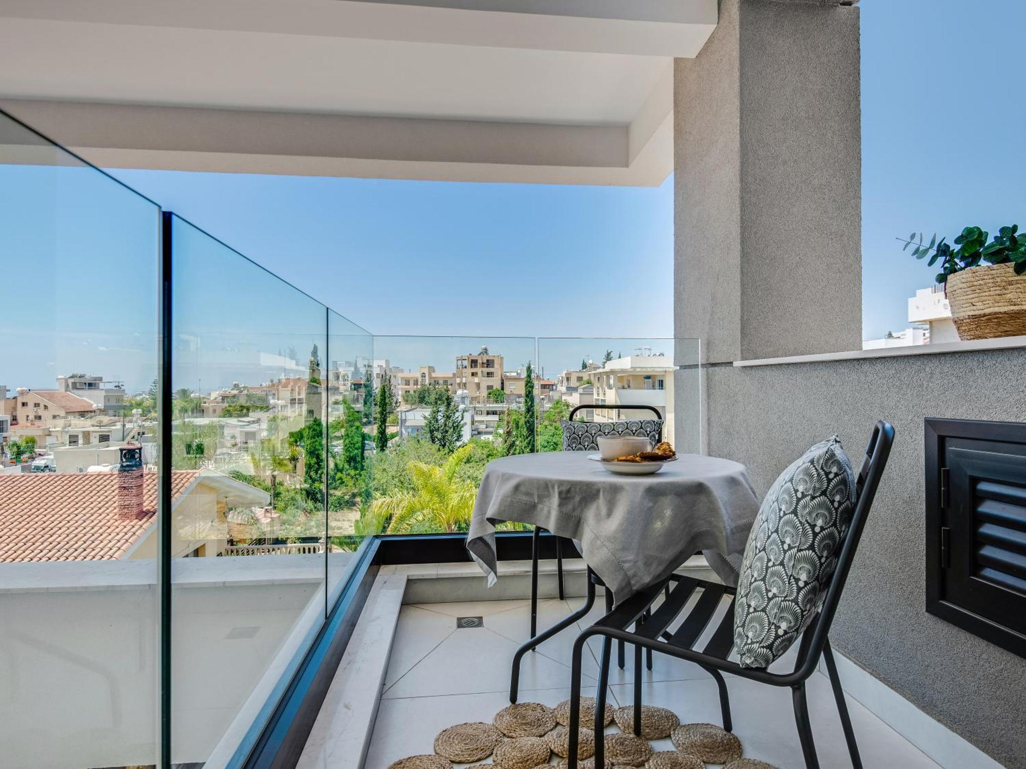 Sanders Elgio Limassol Bilik gambar